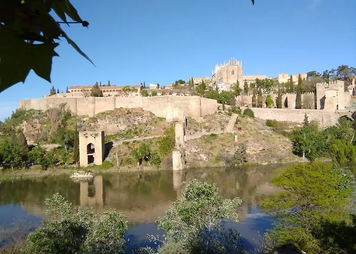 Puerta Del Vado Bajo